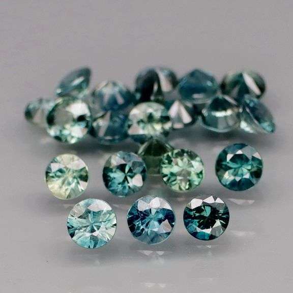 Multi-hue 3.77ct natural blue green Sapphire set