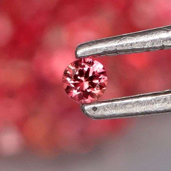 Vibrant color! Diamond cut! 2.67ct  cherry pink Sapphire set!