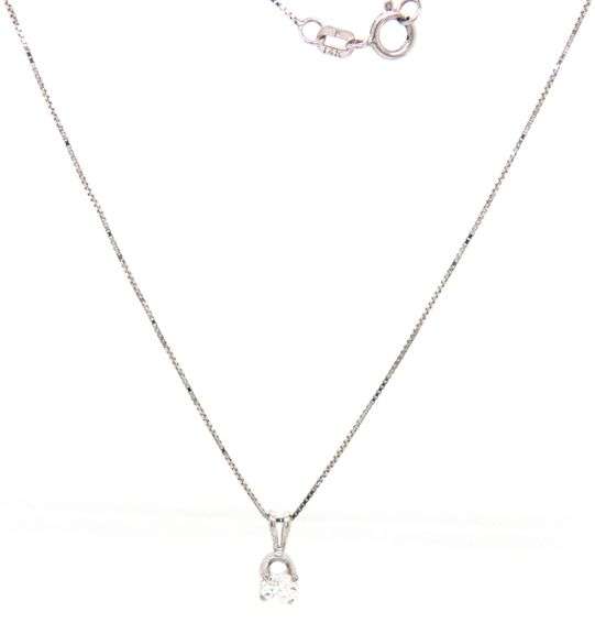14kt White gold 0.26ct round brilliant cut solitaire pendant on chain