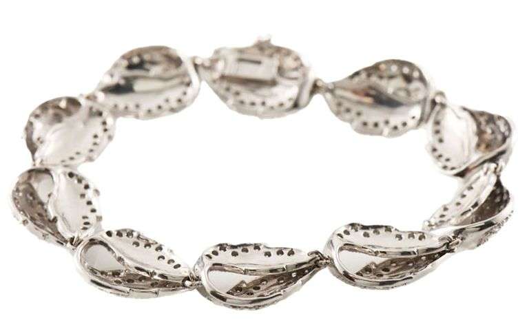 2.70ctw Diamond Leaf Style Station Bracelet in 14K