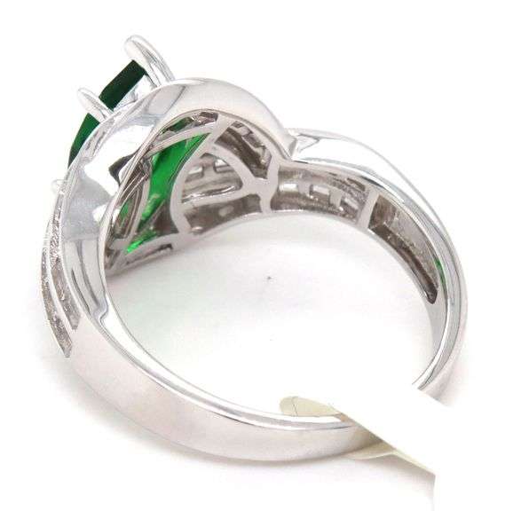 Green marquise and white baguette cubic zirconia ring in 925 sterling silver