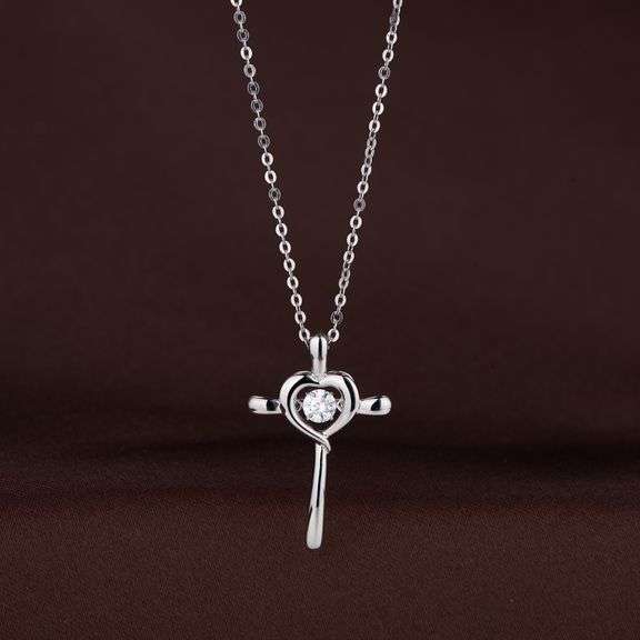 Beautiful Dancing moissanite heart pendant