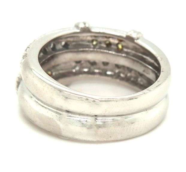 18kt White gold 0.35ctw white and yellow double row diamond pave band