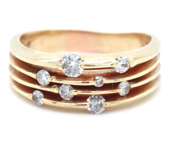 Stylish Unisex 14K YG Multi-Diamond Ring