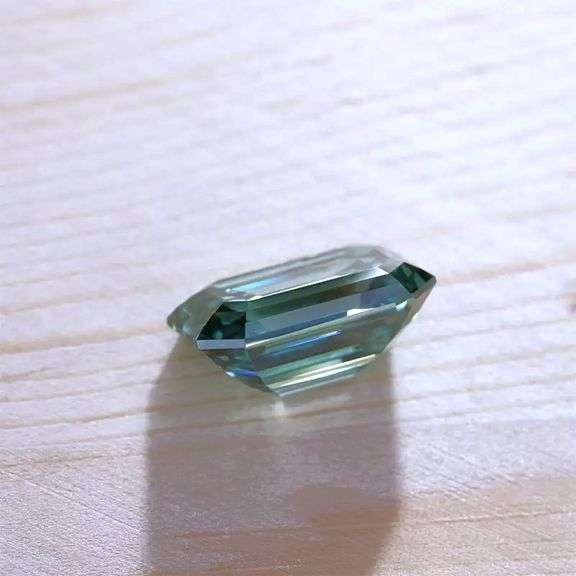 Dazzling 6.9 Ct Mint Green Emerald Cut Fire Moisssanite Solitaire