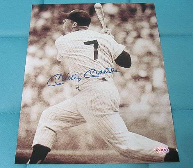 HAND SIGNED MICKEY MANTLE 8X10 WITH COA