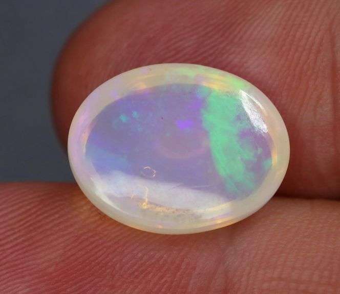 Simply fantastic 6.72ct white Jelly Opal! And it's natural!