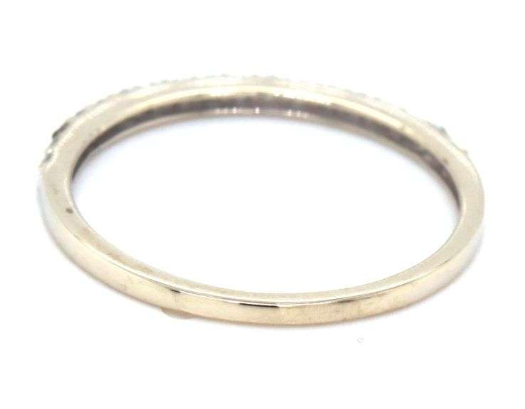 14kt White gold 0.20ctw diamond band