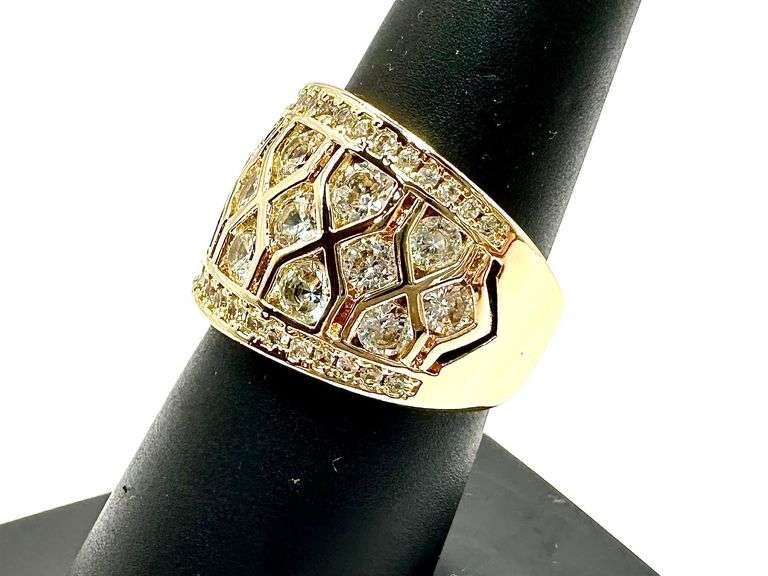 Gorgeous 14 Kt Gold Plate 275 Cttw Simulated Diamond Ring
