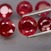 Abosolutely stunning 4.95ct set of blood red Rubies!