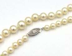 6.5-9mm Graduated pearl necklace