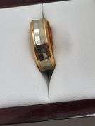Very fine 18k gold hand made two tone band, 5.9gr, size: 5.5