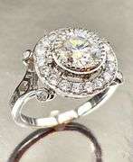 Beautiful 14 Kt White Gold Plate 3 Ct White Lab Simulated Diamond Ring
