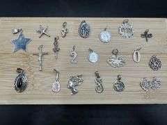 Sterling Silver Pendant Assortment Various Sizes & Styles (20 Pendant Lot)