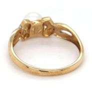 10kt Yellow gold pearl ring