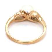14kt Yellow gold pearl ring