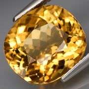 Impressive flashing in this 7.10ct cushion cut Citrine!