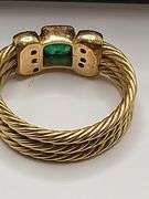 Extremely fine 8.1gr of 18k gold and emerald ring with diamond accent