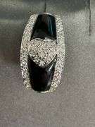 CERTIFIED 18K WHITE GOLD DIAMOND STUD EARRINGS