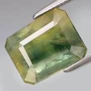 Very interesting 4.50ct tri-color Sapphire