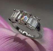 Sparkling 3.05 Ctw VVs1 D-E Fire Moissanite Ring