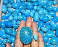 All-Natural high grade Loose Persian turquoise lot - 1217 grams 186 pieces
