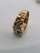 MEN'S BRAND NEW CERTIFIED BRAND NEW 14K GOLD AND DIAMOND NUGGET RING