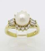 18k Gold Pearl & Diamond Halo Ring