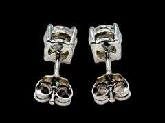 Sparkling 2 Ctw Simulateed Diamond Earrings