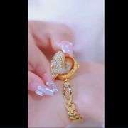 Flower Quartz Watch with Bracelet Band and Crystals