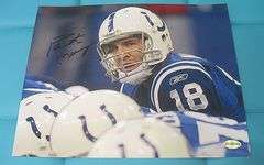 HAND SIGNED PEYTON MANNING 8X10 WITH COA