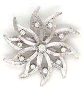 Vintage 14kt White gold 1.25ctw diamond star brooch