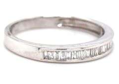 14kt White gold 0.40ctw diamond baguette band