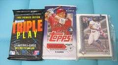 9 UNOPENED PACKS OF BASEBALL CARDS