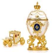 Royal Imperial White Russian Fabergé Egg Replica with White Carriage