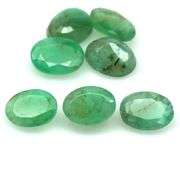 Rich emerald green 8.97ct 7pc Emerald set