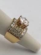 CERTIFIED BRAND NEW 18K GOLD DIAMOND ENGAGEMENT RING 9.10 CRATS
