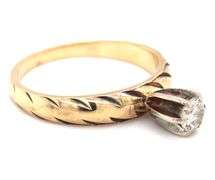 14kt Yellow gold round brilliant cut diamond engagement ring