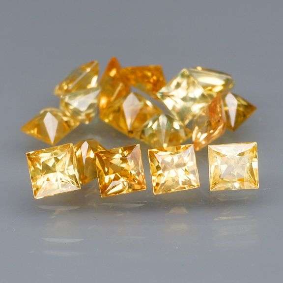Full fire! 3.66ct top golden Sapphire set from Australia