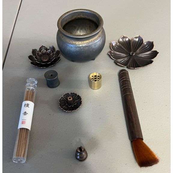 Three-Footed Gilded Ceramic Incense Burner