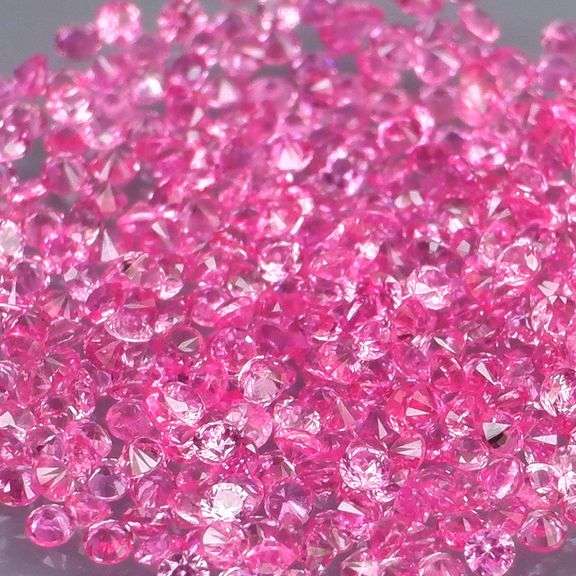 Diamond brilliant 2ct pink Sapphires from Madagascar!