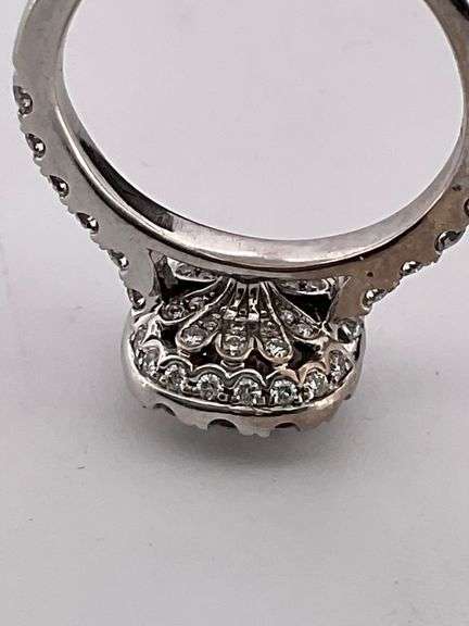 CERTIFIED BRAND NEW 18K WHITE GOLD DIAMOND ENGAGEMENT RING