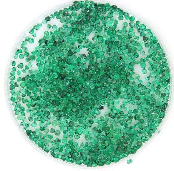 Simply amazing 15.60ct set of top green Emeralds!