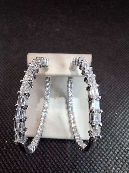 ELEGANT 14K WHITE GOLD HOOP LAB DIAMOND EARRINGS