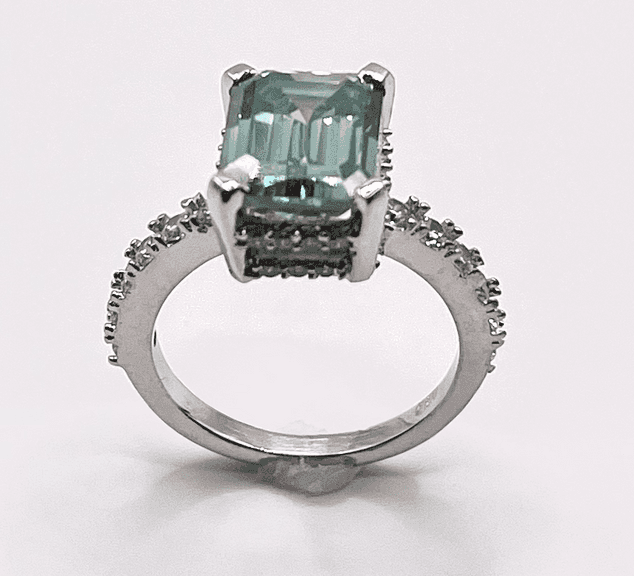 14 Kt White Gold Plate Rare 6.5 Ct VVs1 Emerald Green Fire Moissanite Ring