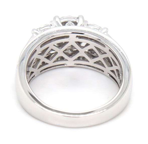 10kt White gold 2ctw Illusion set diamond engagement ring