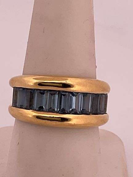 18K YELLOW GOLD BLUE TOPAZ BAND / RING