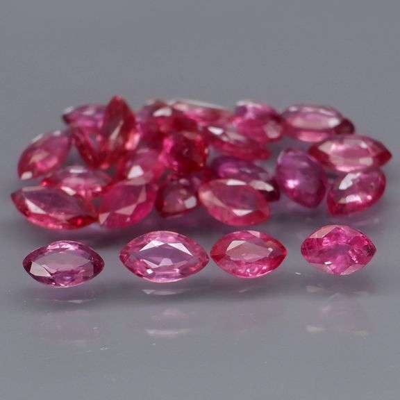 Amazing 4.57ct marquise cut Ruby set