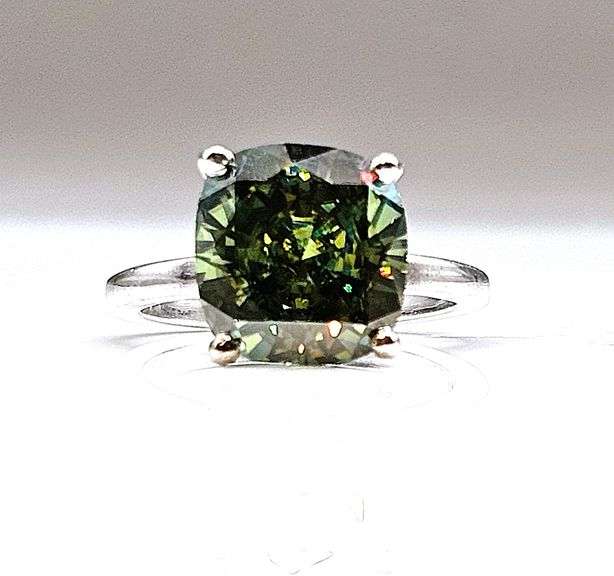 Sparkling 14 K White Gold Plate 5 Ct VVs1 Lab Simulated Diamond Ring