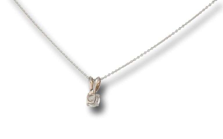 Sparkling 14kt White Gold approximate 0.50ct Diamond Solitaire Pendant on chain necklace